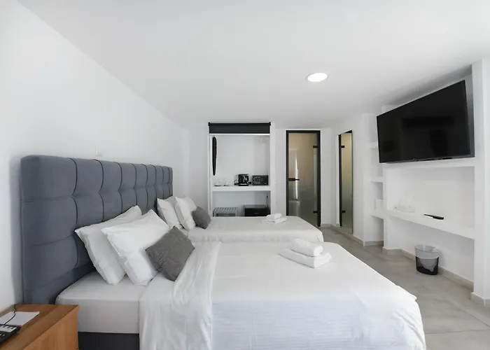 Mykonos Kosmoplaz Beach Resort Hotel