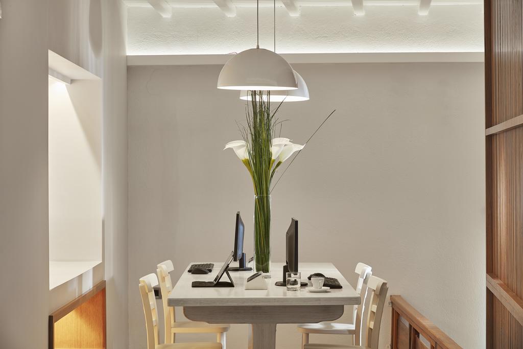 Hotel Mykonos Kosmoplaz 4*